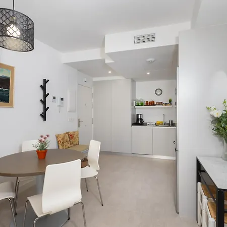 Urban Stylish - Comfort & Relax Apartment